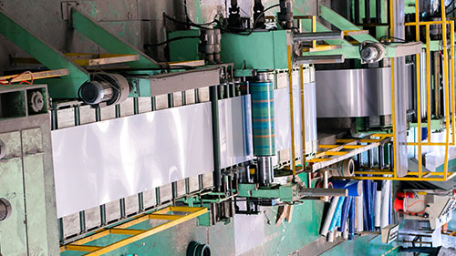 覆膜瓦為什么會(huì)取代傳統(tǒng)屋面瓦？